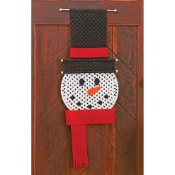Herrschners Frosty Fun Wall Hanging Macrame