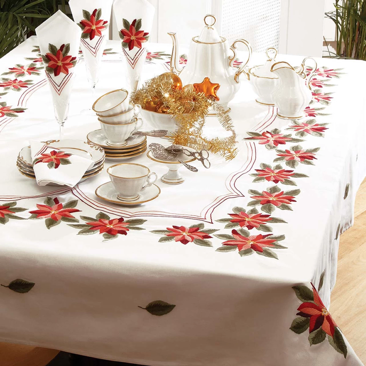 Herrschners Poinsettia Table Linens Stamped Embroidery